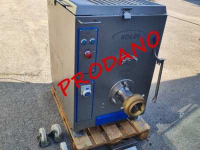 Stroj za mletje mesa KOLBE MW52 / rabljen